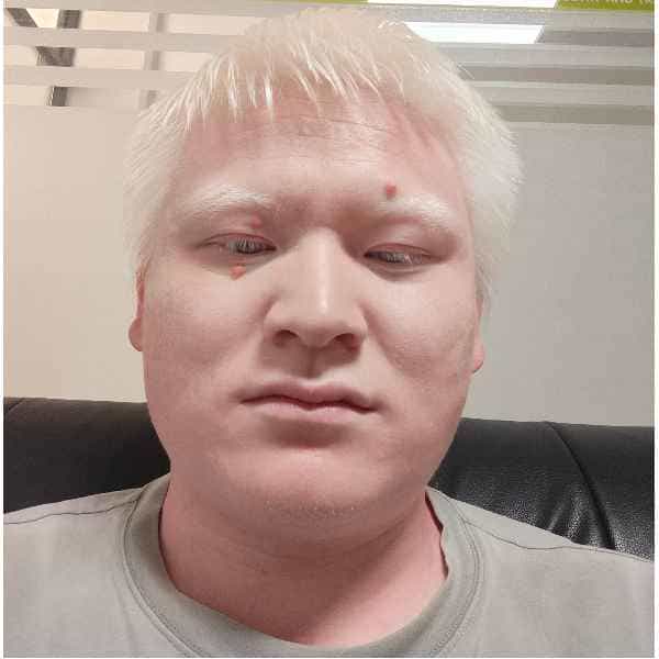 30岁岁安徽单身帅哥 - 开封吉缘网